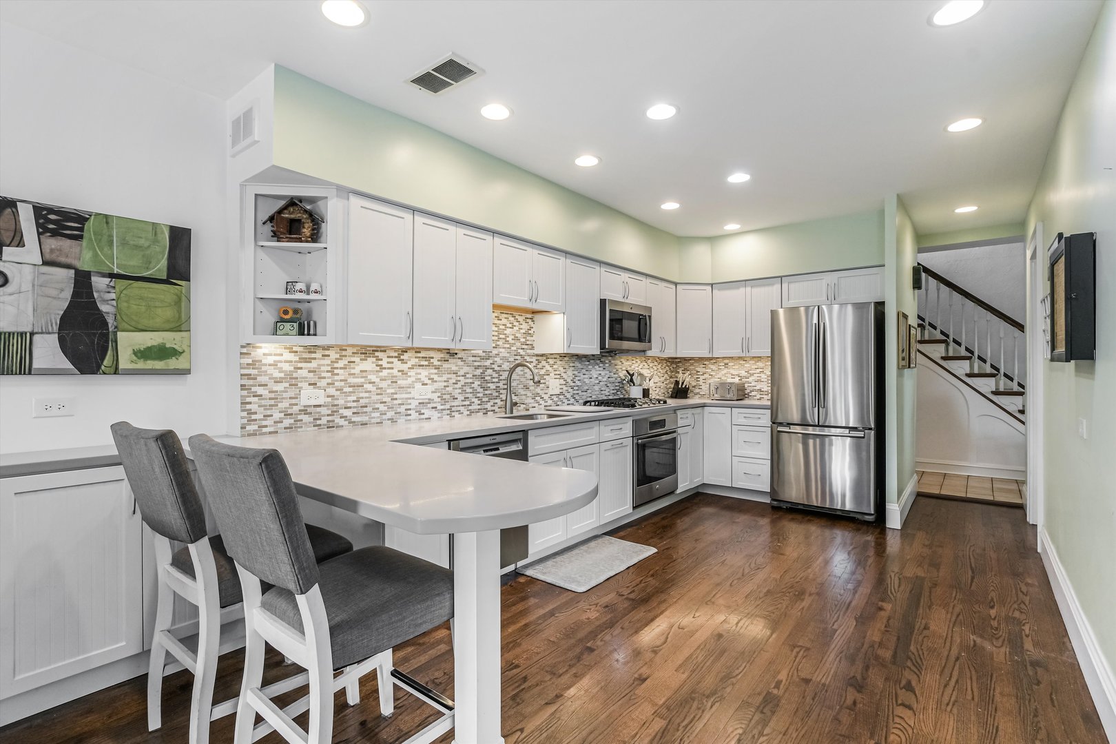 718 S WASHINGTON Avenue, Park Ridge, IL 60068