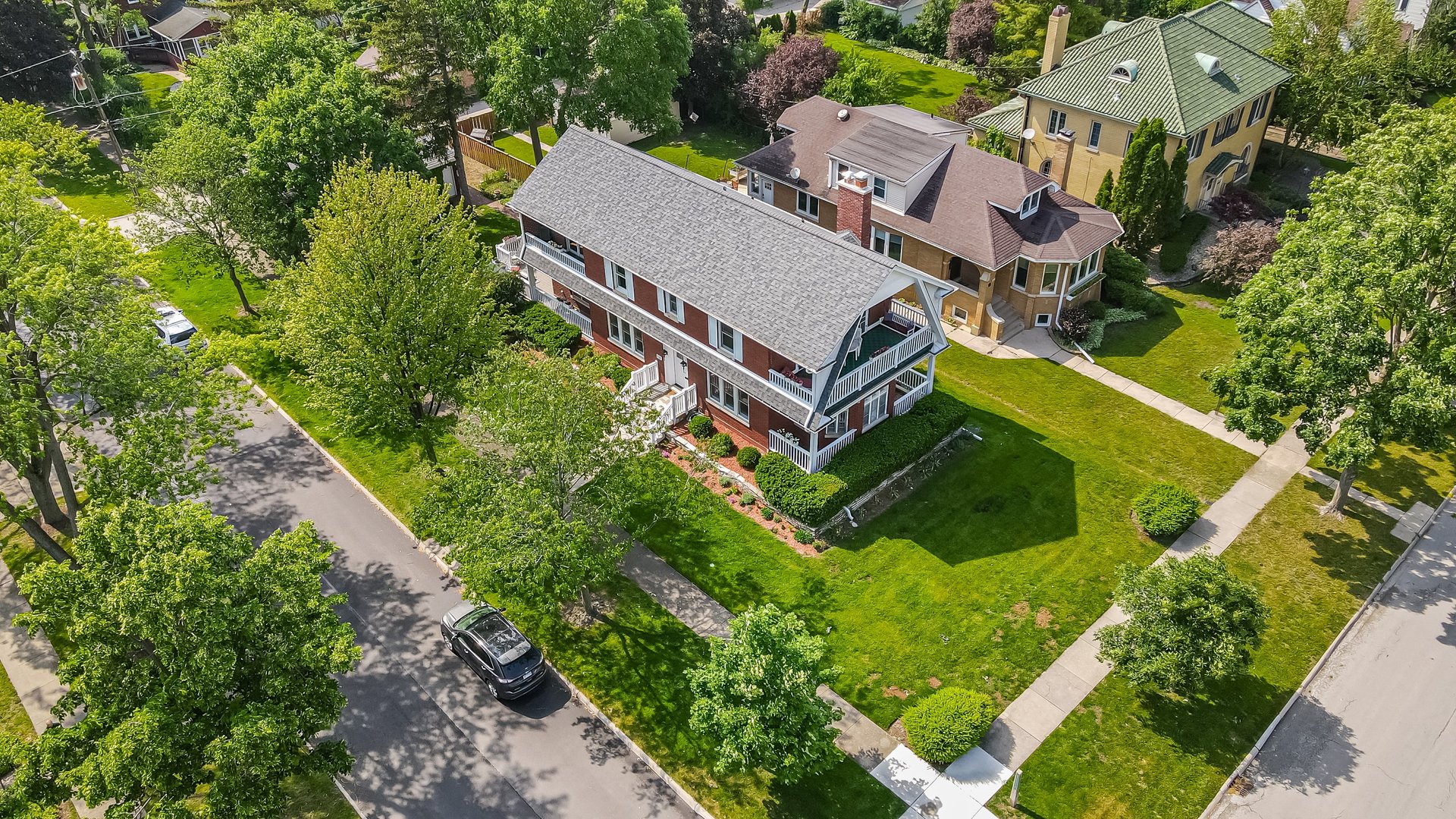 718 S WASHINGTON Avenue, Park Ridge, IL 60068