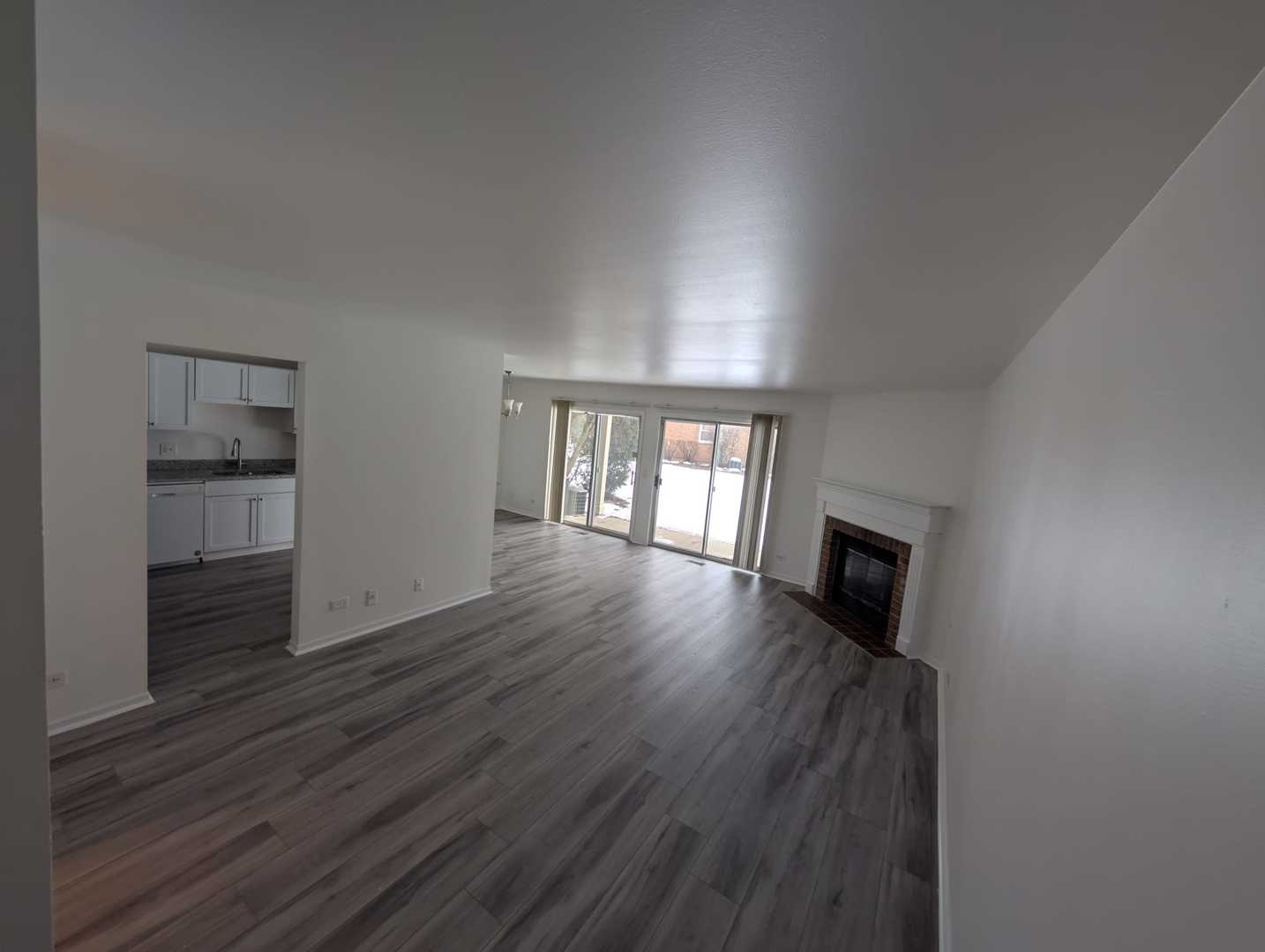 205 Glasgow Lane #V1, Schaumburg, IL 60194