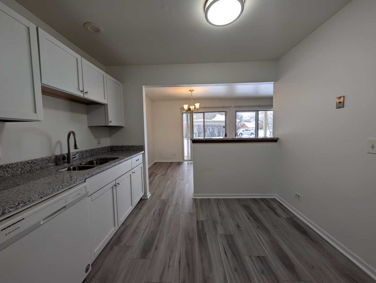 205 Glasgow Lane #V1, Schaumburg, IL 60194