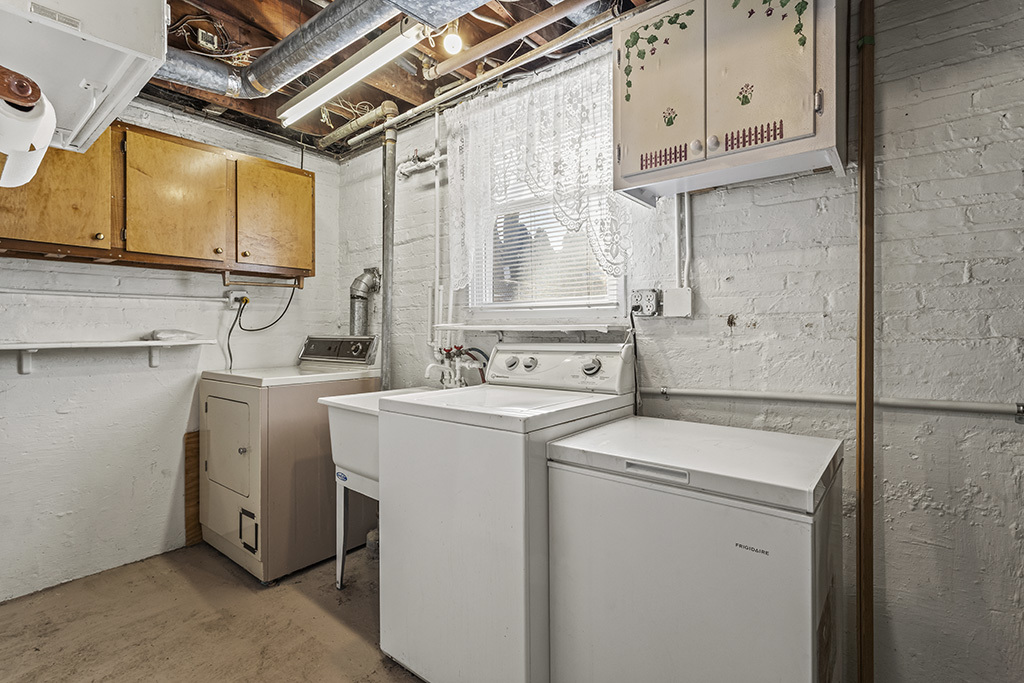 4317 W Linecrest Drive, Alsip, IL 60803