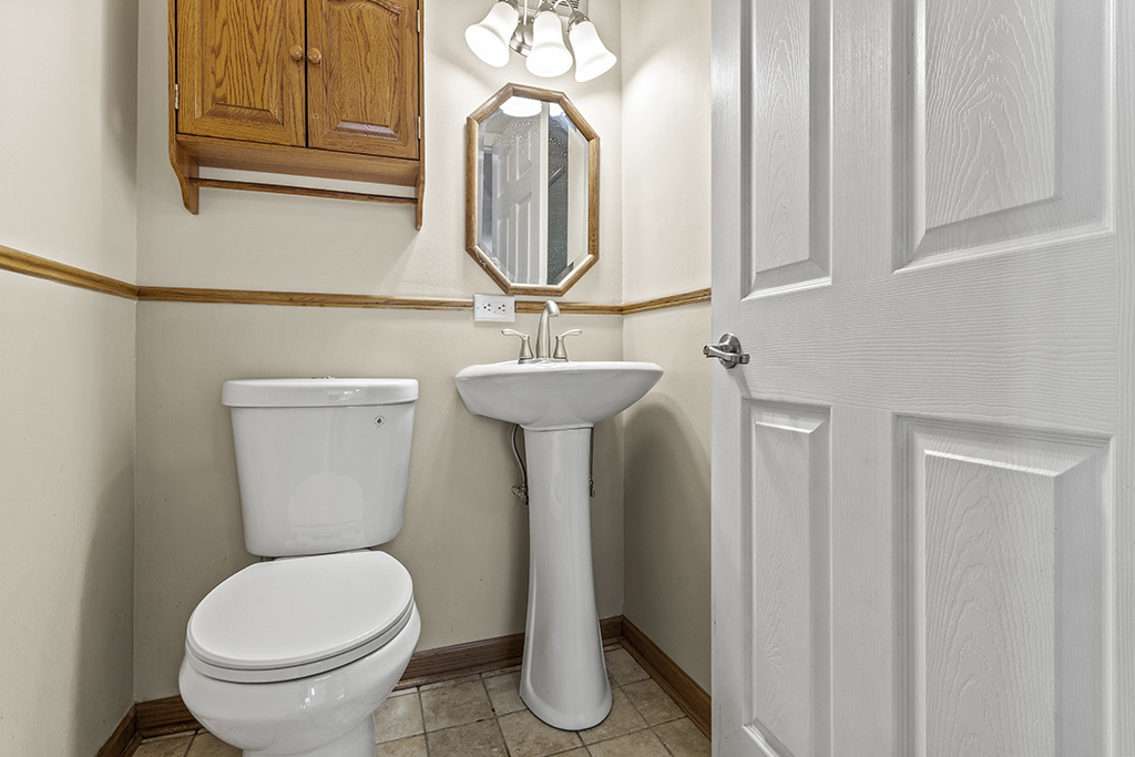 4317 W Linecrest Drive, Alsip, IL 60803