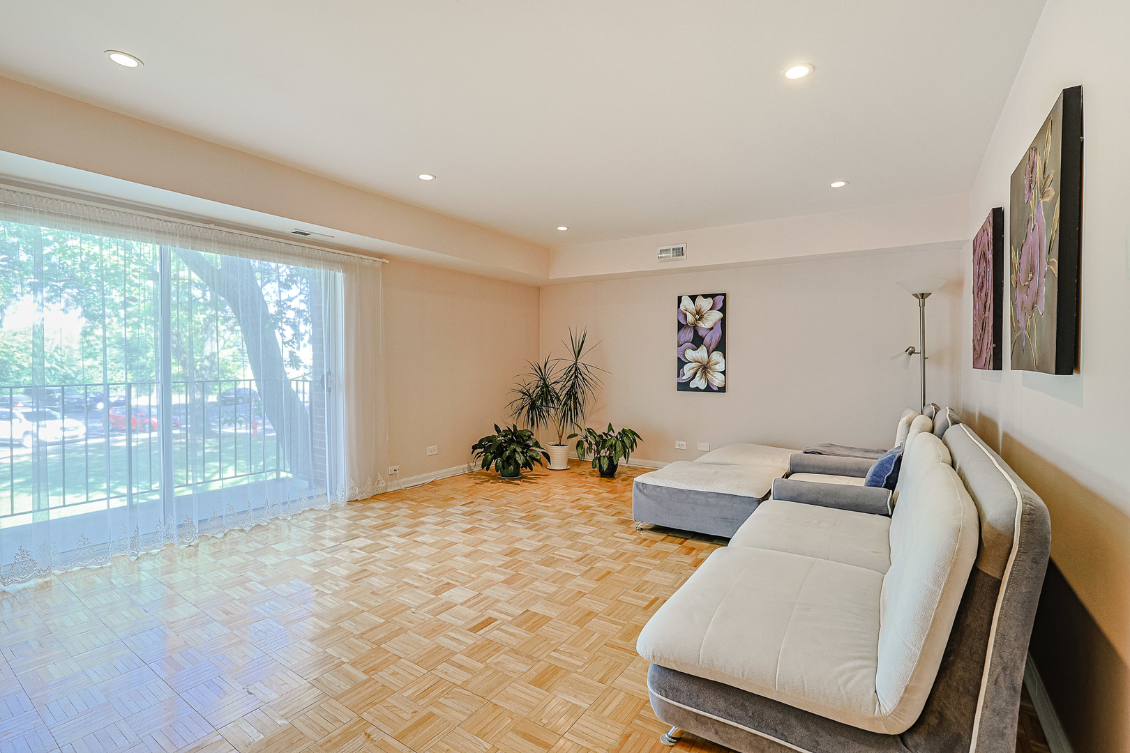 1430 Sandstone Drive #202, Wheeling, IL 60090