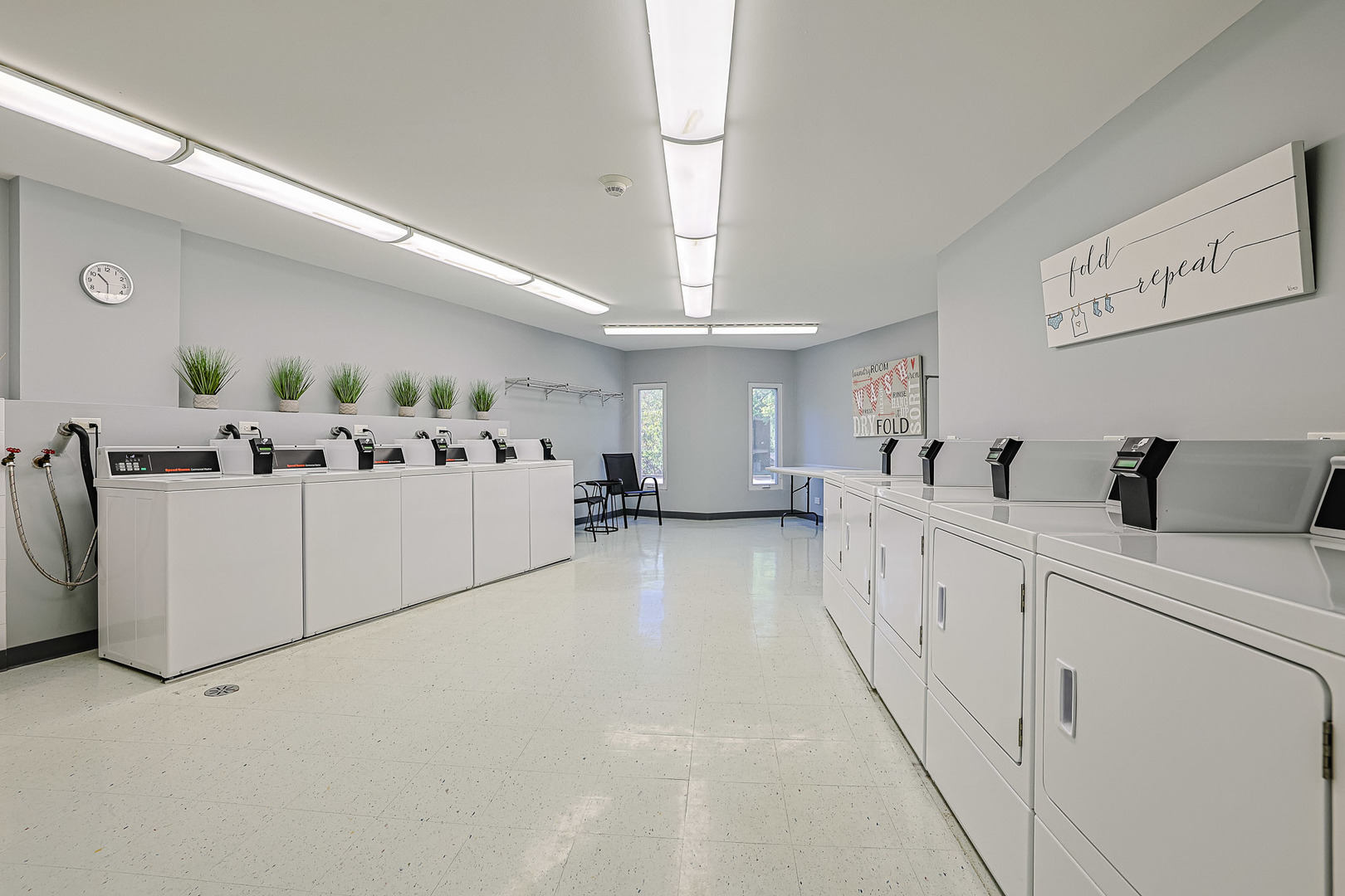 1430 Sandstone Drive #202, Wheeling, IL 60090