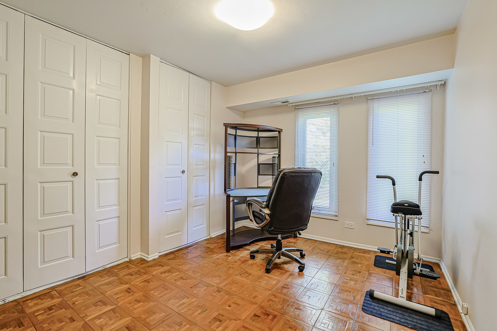 1430 Sandstone Drive #202, Wheeling, IL 60090