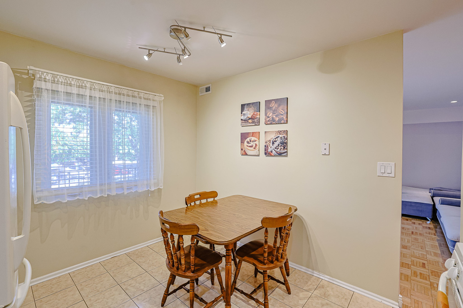 1430 Sandstone Drive #202, Wheeling, IL 60090