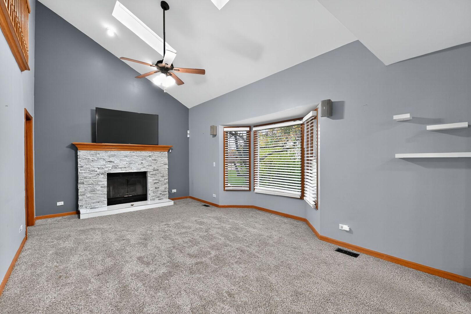 1163 Shoreline Drive, Aurora, IL 60504