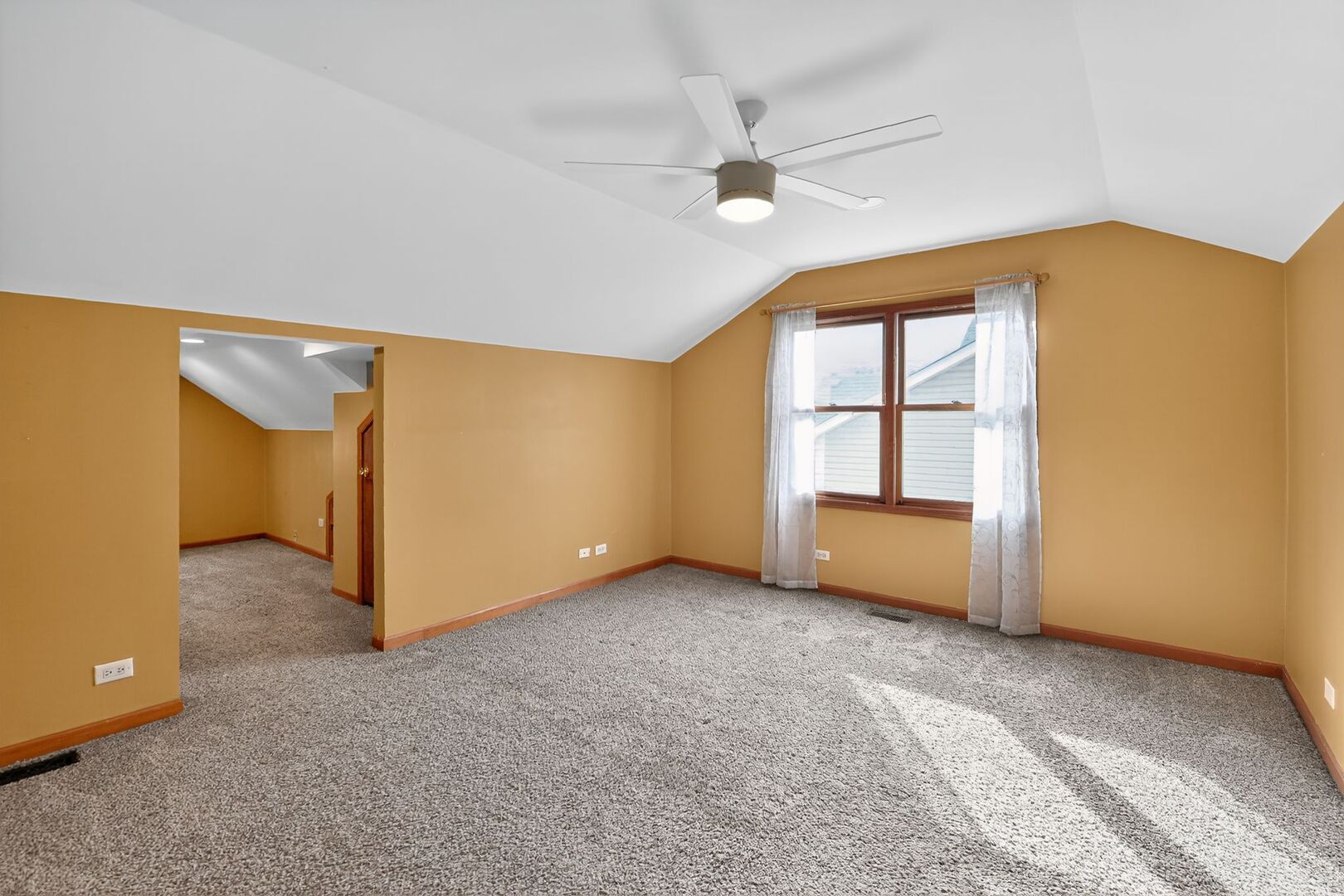 1163 Shoreline Drive, Aurora, IL 60504