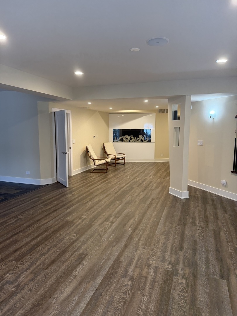 525 Senon Drive, Lemont, IL 60439