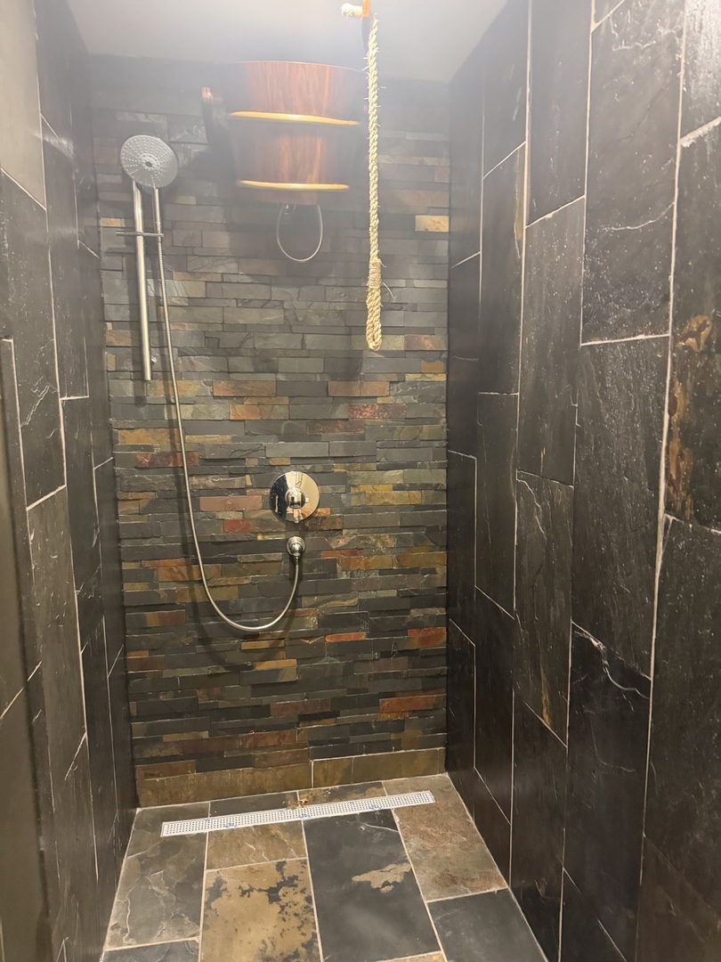 525 Senon Drive, Lemont, IL 60439