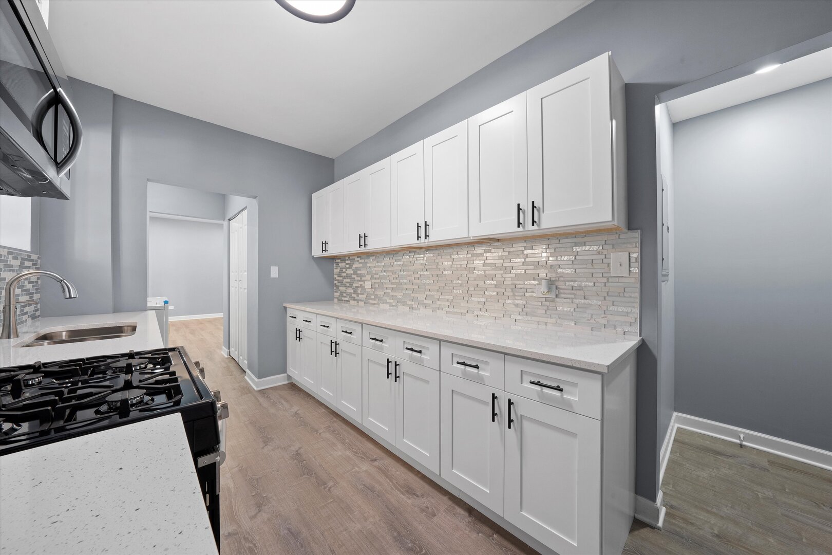 7716 S Kingston Avenue, Chicago, IL 60649