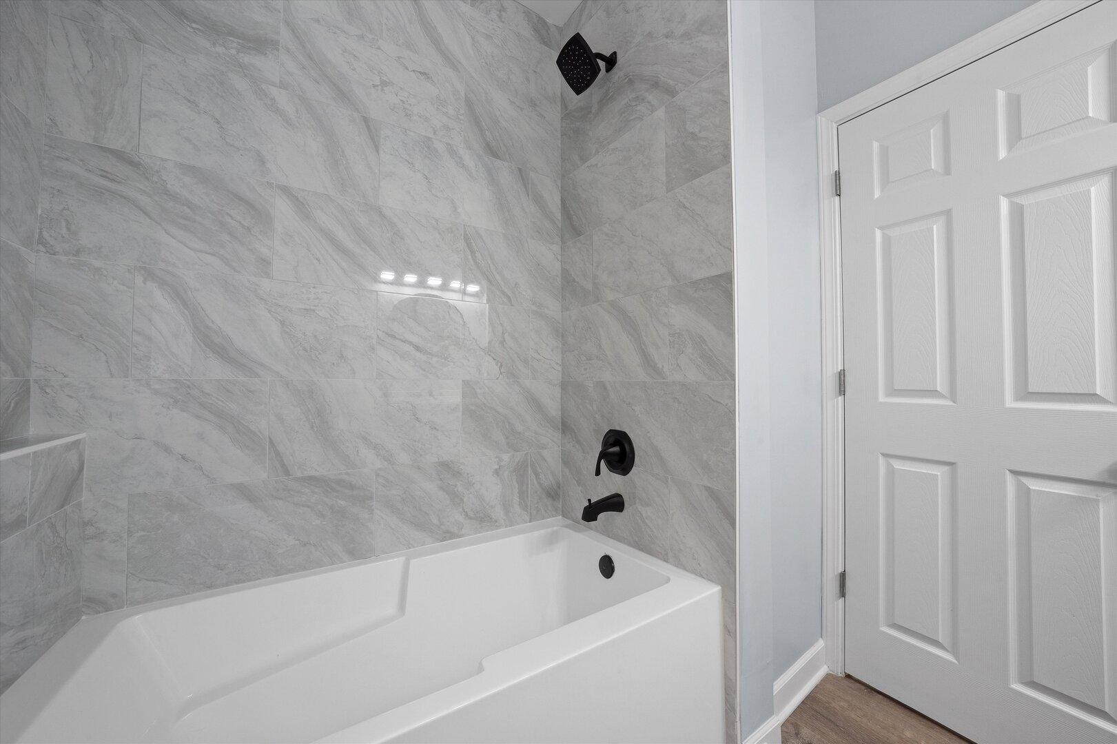 7716 S Kingston Avenue, Chicago, IL 60649