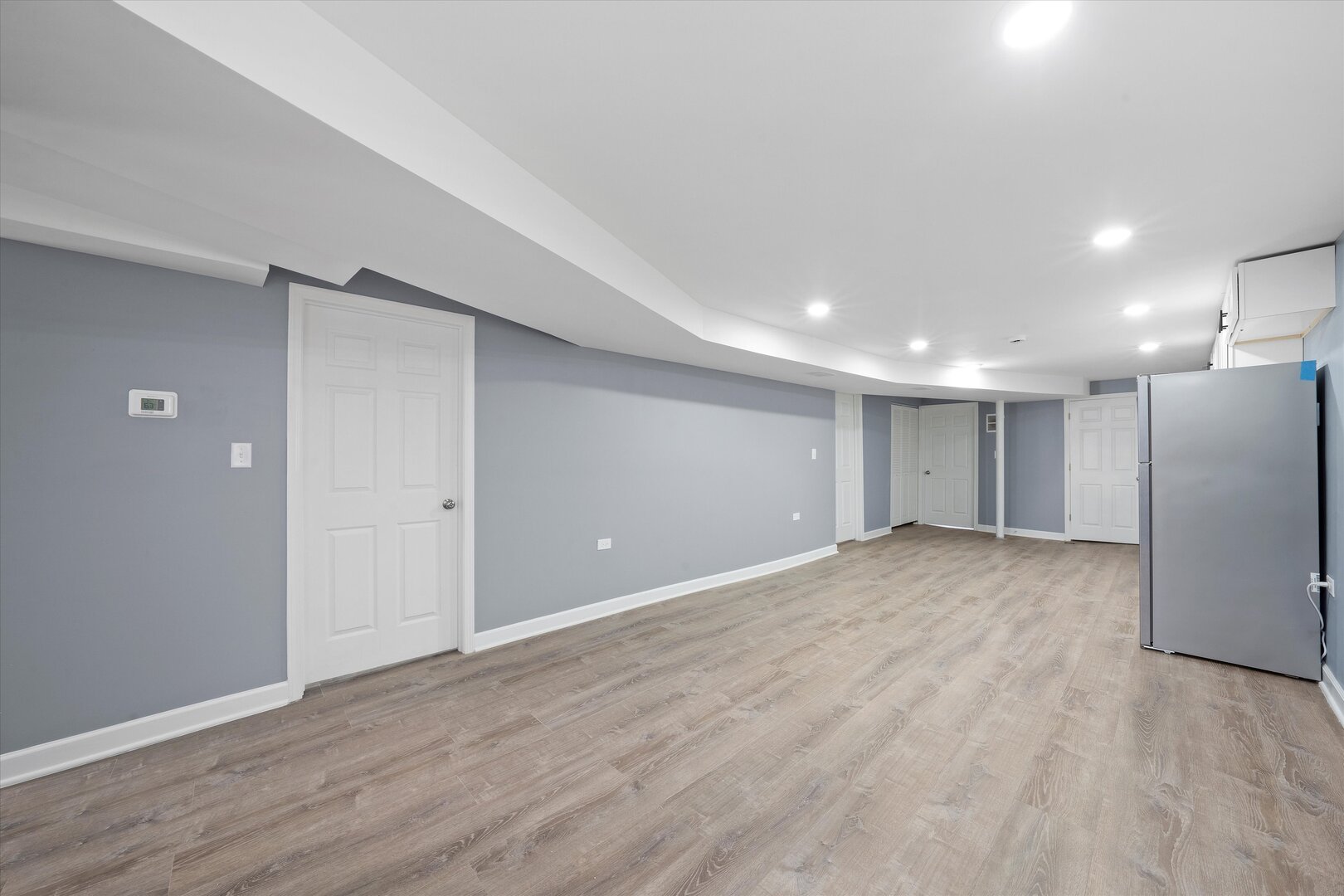 7716 S Kingston Avenue, Chicago, IL 60649