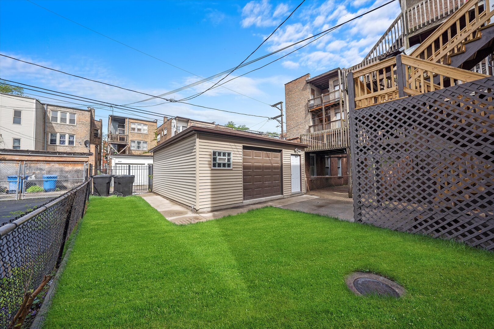 7716 S Kingston Avenue, Chicago, IL 60649