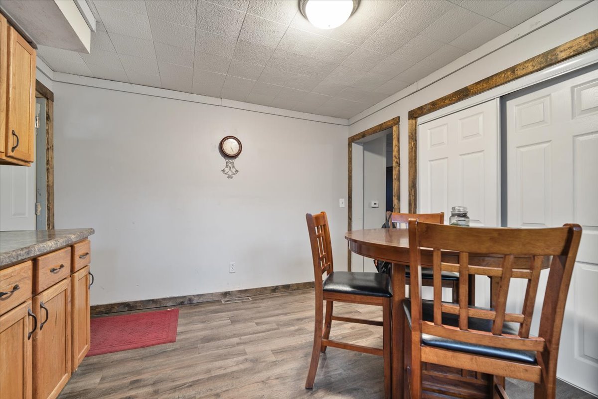 301 N 2nd Avenue, Chenoa, IL 61726