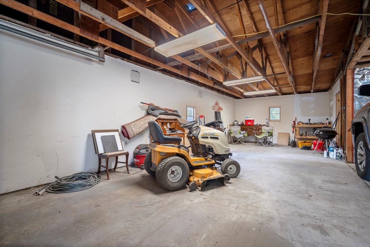 301 N 2nd Avenue, Chenoa, IL 61726