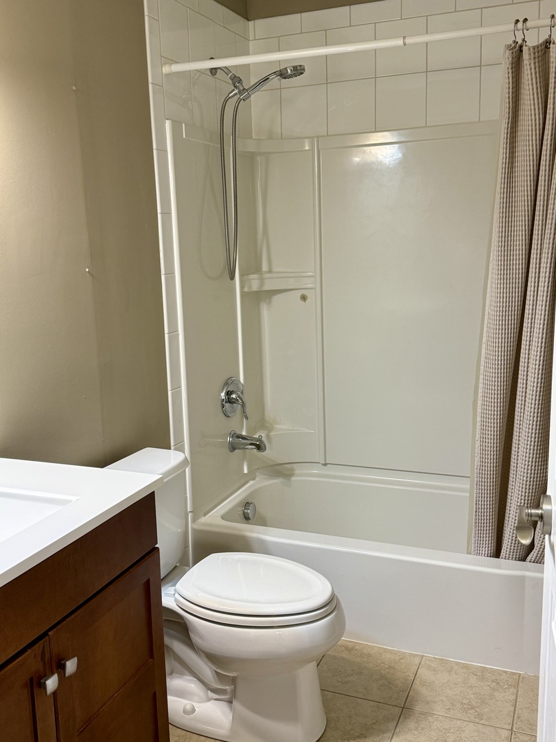 37 N Main Street #40, Glen Ellyn, IL 60137