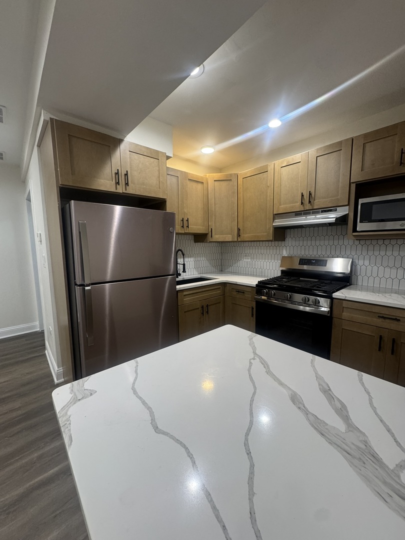 6604 S Langley Avenue #G, Chicago, IL 60637