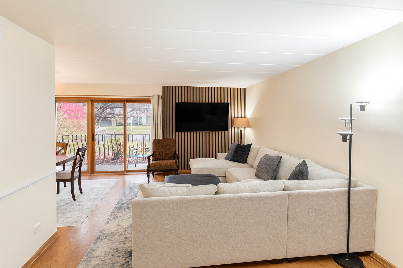 9250 Beloit Avenue #104, Bridgeview, IL 60455