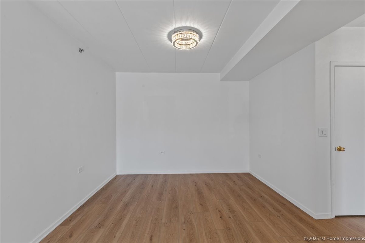 5520 W 115TH Street #101, Oak Lawn, IL 60453