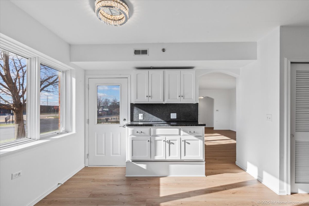 5520 W 115TH Street #101, Oak Lawn, IL 60453