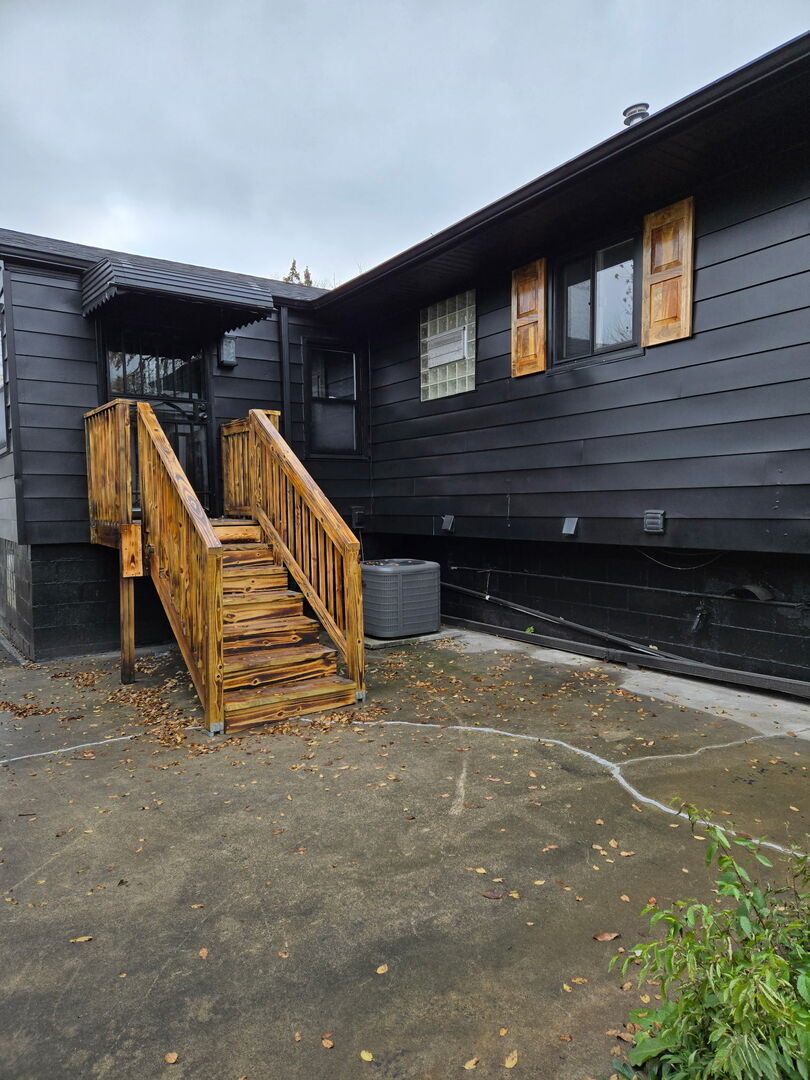 295 Chappel Avenue, Calumet City, IL 60409