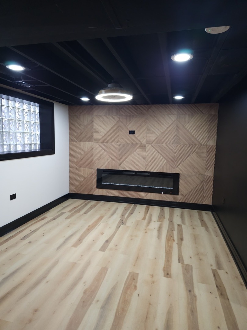 295 Chappel Avenue, Calumet City, IL 60409