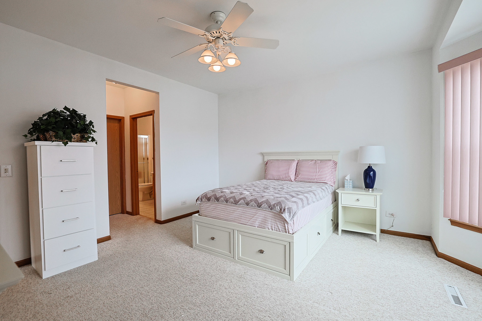 3455 Steeplechase Way, Grayslake, IL 60030