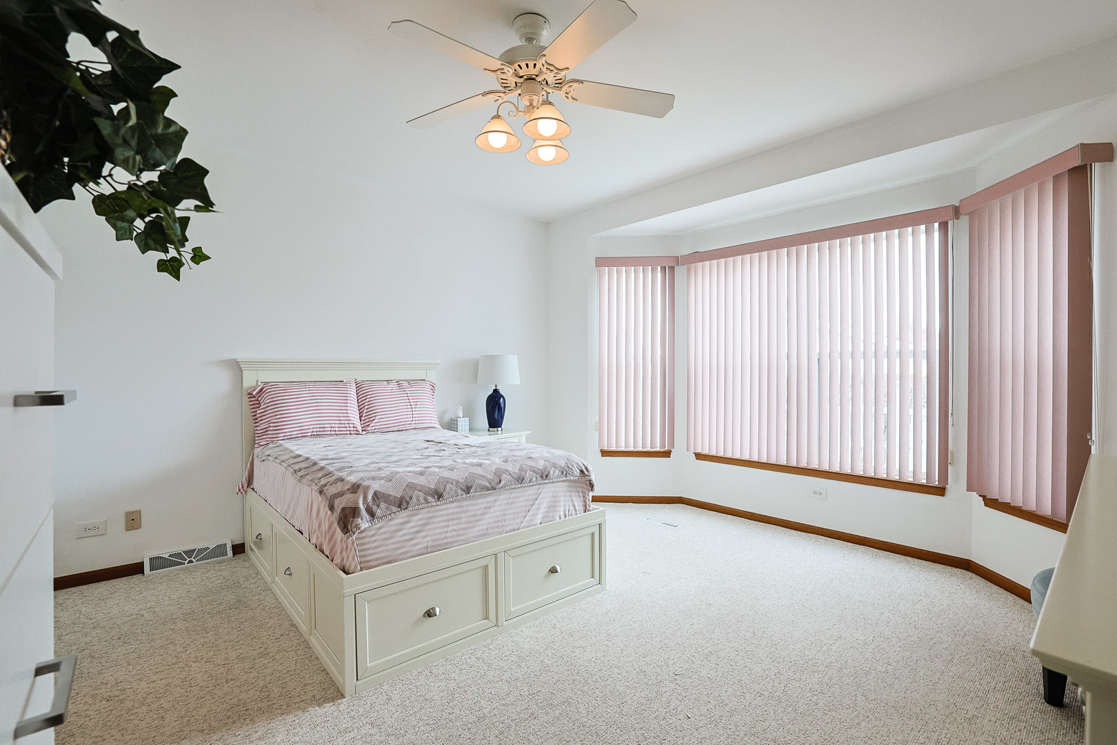 3455 Steeplechase Way, Grayslake, IL 60030