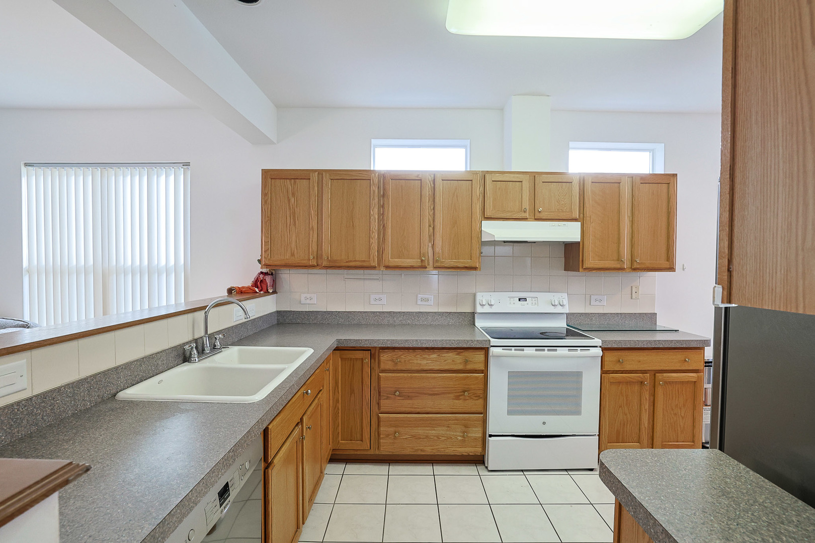 3455 Steeplechase Way, Grayslake, IL 60030