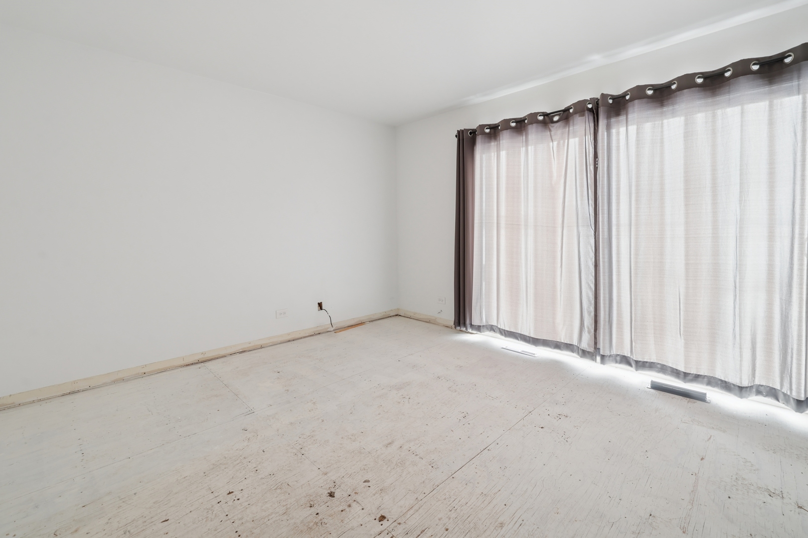 861 VILLAGE Circle #861, Marengo, IL 60152