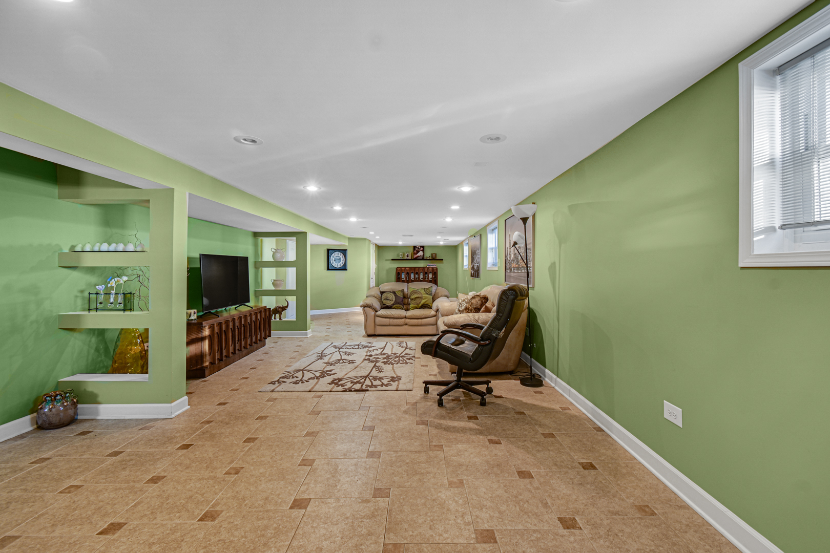 9737 S Kenton Avenue, Oak Lawn, IL 60453