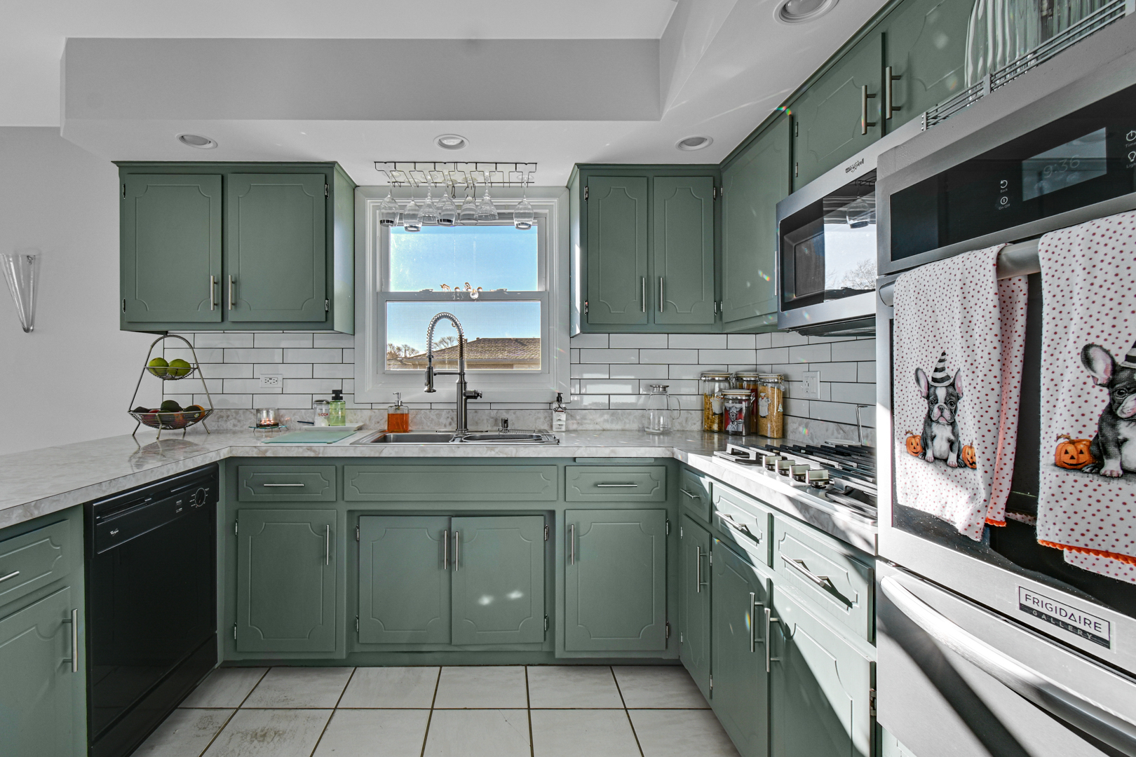 9737 S Kenton Avenue, Oak Lawn, IL 60453