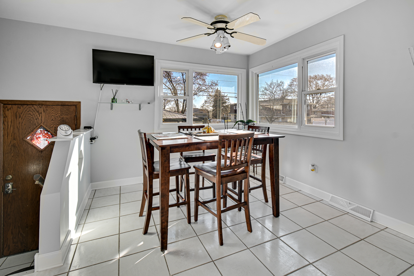 9737 S Kenton Avenue, Oak Lawn, IL 60453