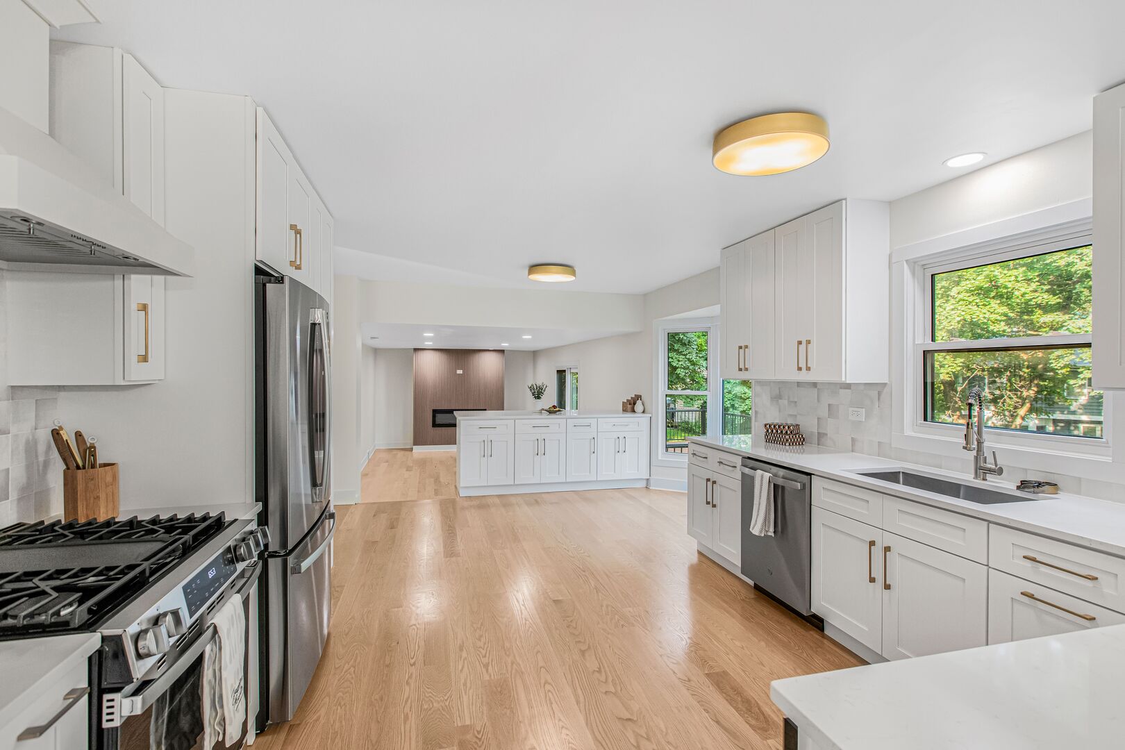 5N683 Ravine Drive, St. Charles, IL 60175