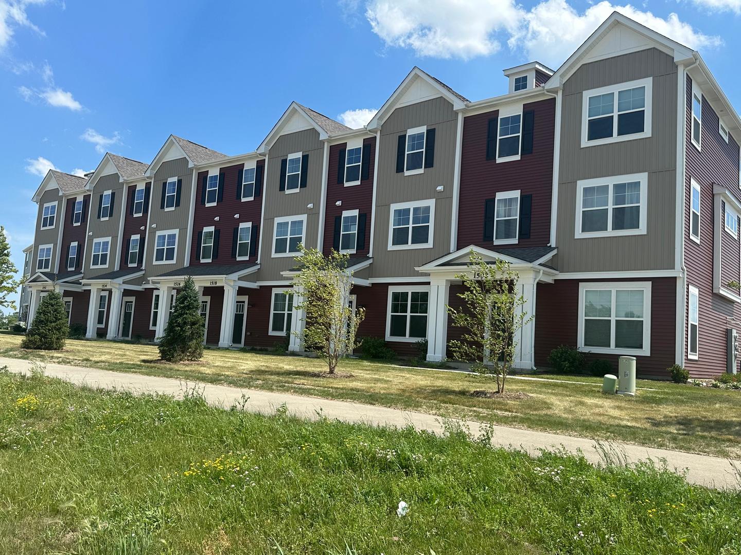 1526 Albany Street, Grayslake, IL 60030