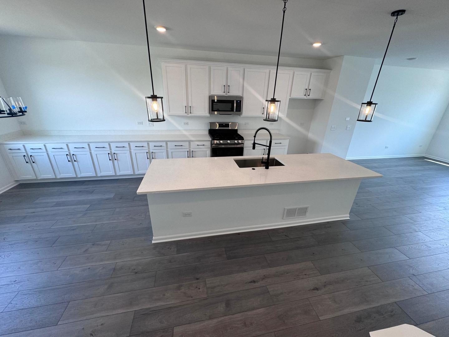 1526 Albany Street, Grayslake, IL 60030