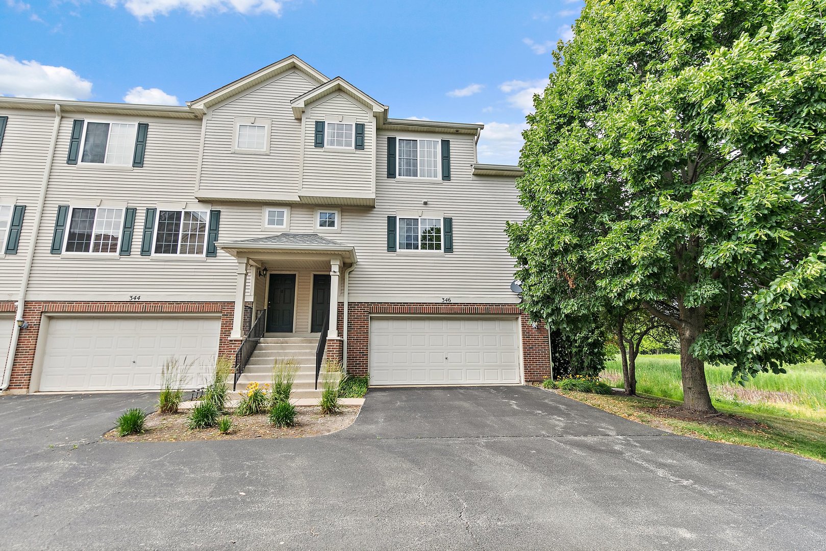 346 Evergreen Circle #346, Gilberts, IL 60136