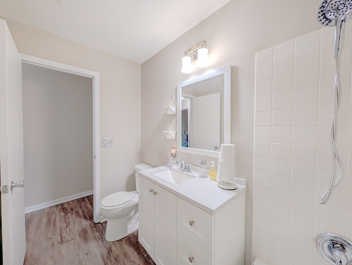 8616 Hickory Avenue, Crystal Lake, IL 60014