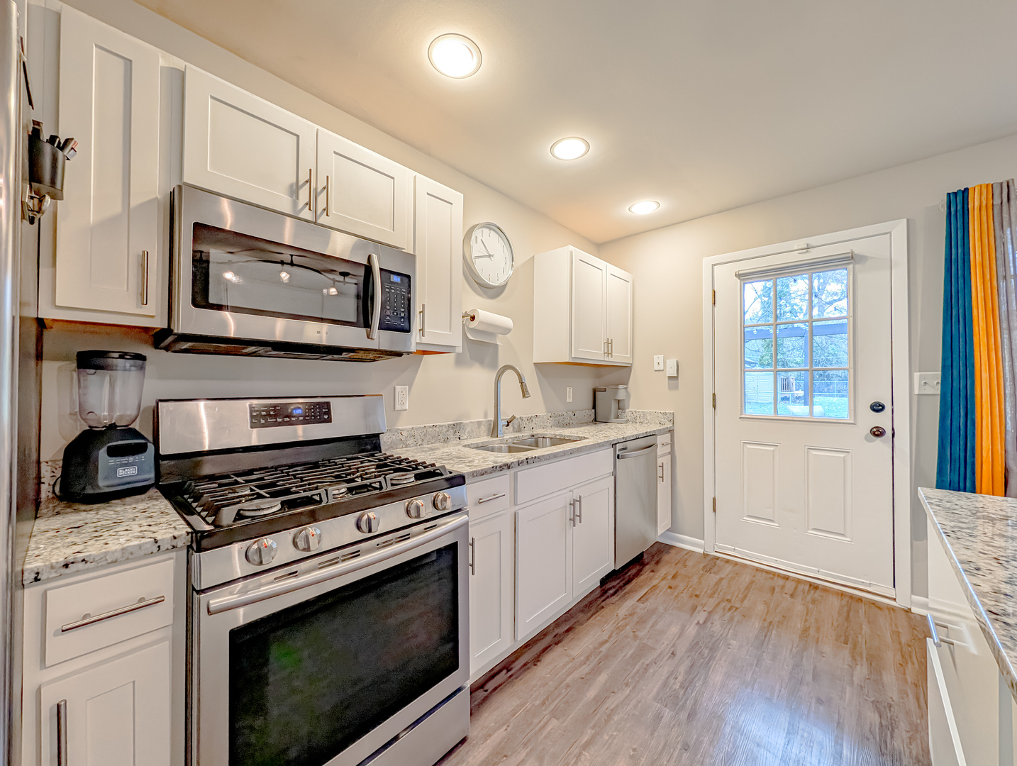 8616 Hickory Avenue, Crystal Lake, IL 60014