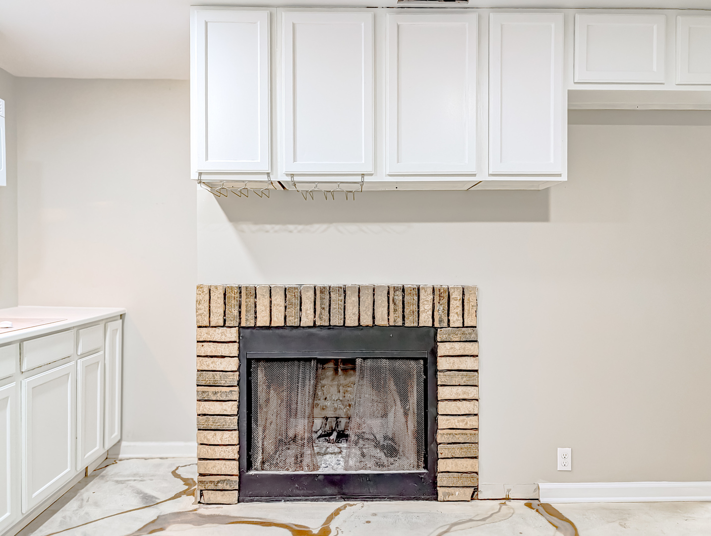 8616 Hickory Avenue, Crystal Lake, IL 60014