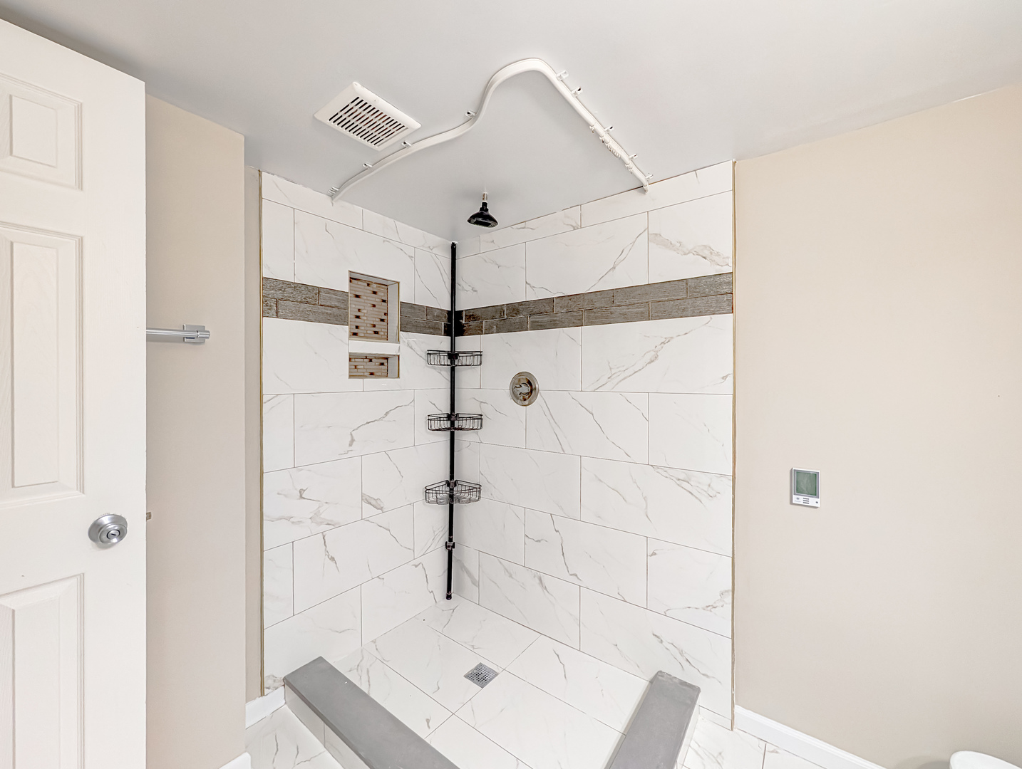 8616 Hickory Avenue, Crystal Lake, IL 60014