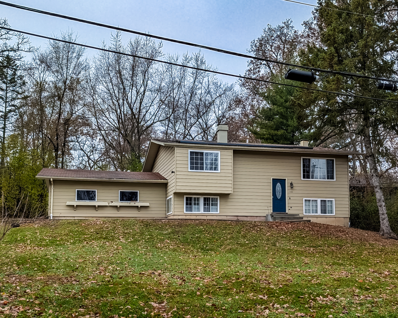 8616 Hickory Avenue, Crystal Lake, IL 60014