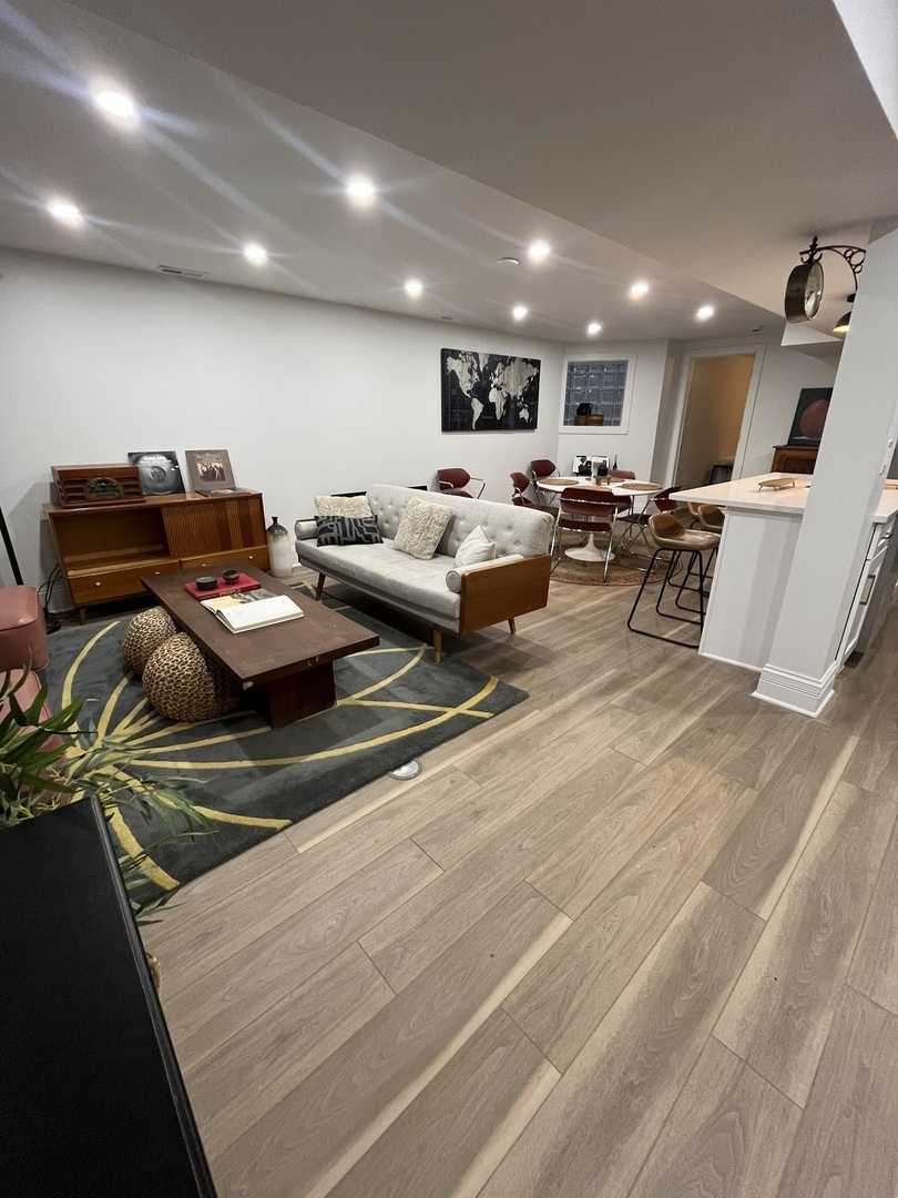 6617 S Minerva Avenue #G, Chicago, IL 60637