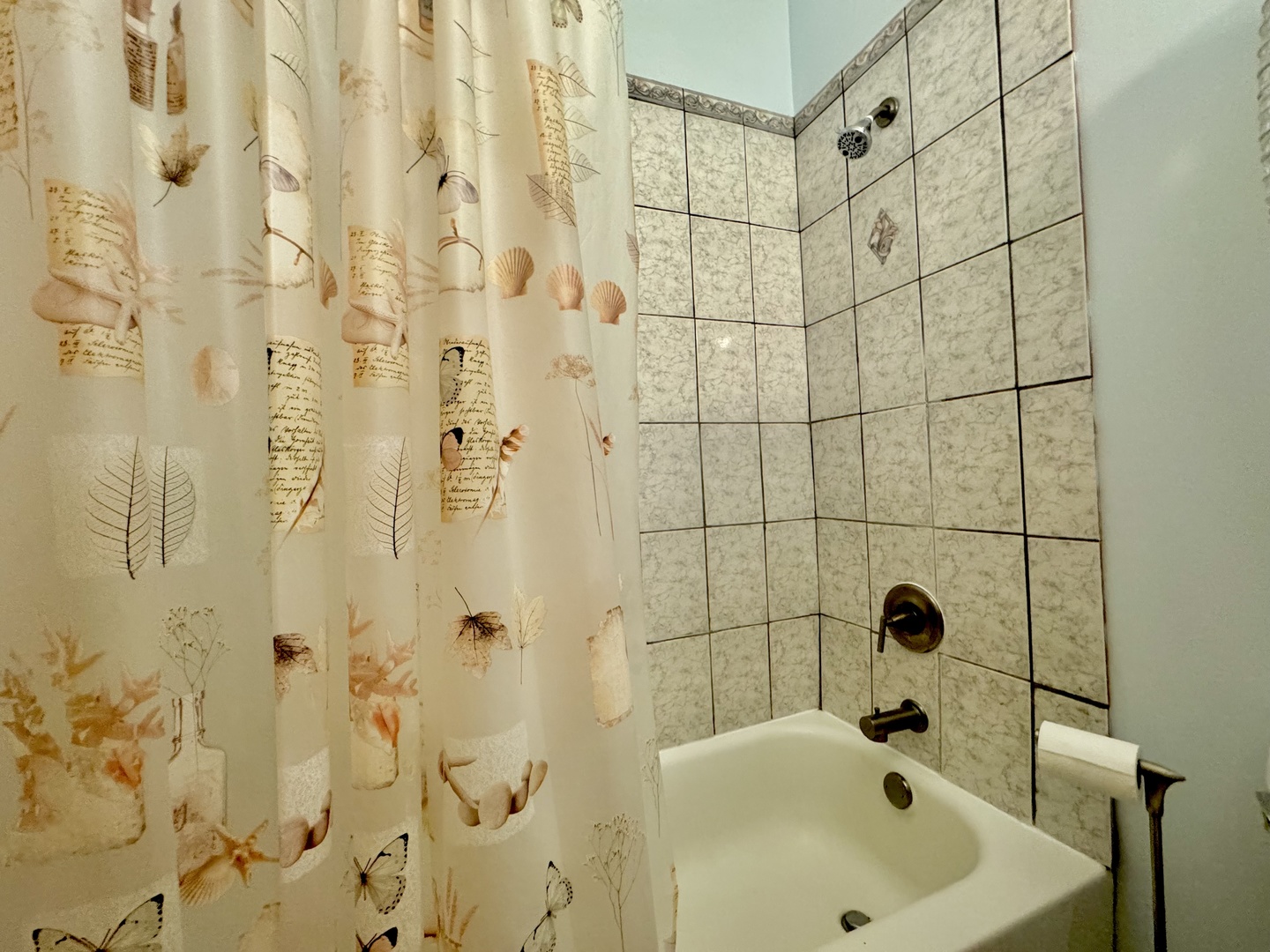 5600 Hillcrest Lane #3D, Lisle, IL 60532