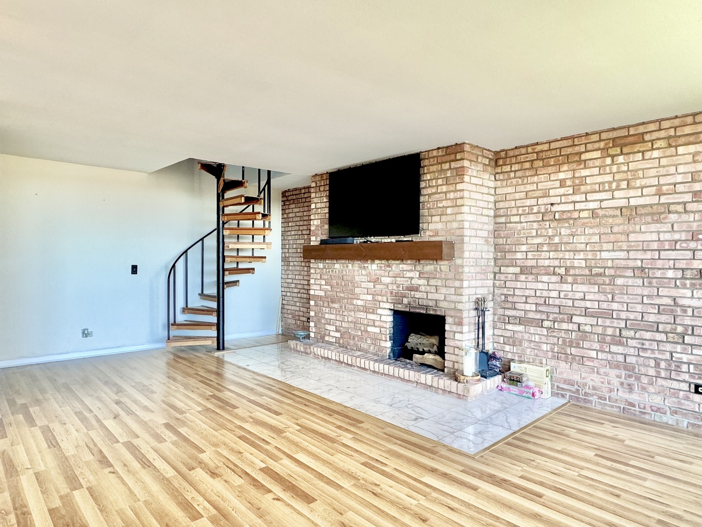 5600 Hillcrest Lane #3D, Lisle, IL 60532