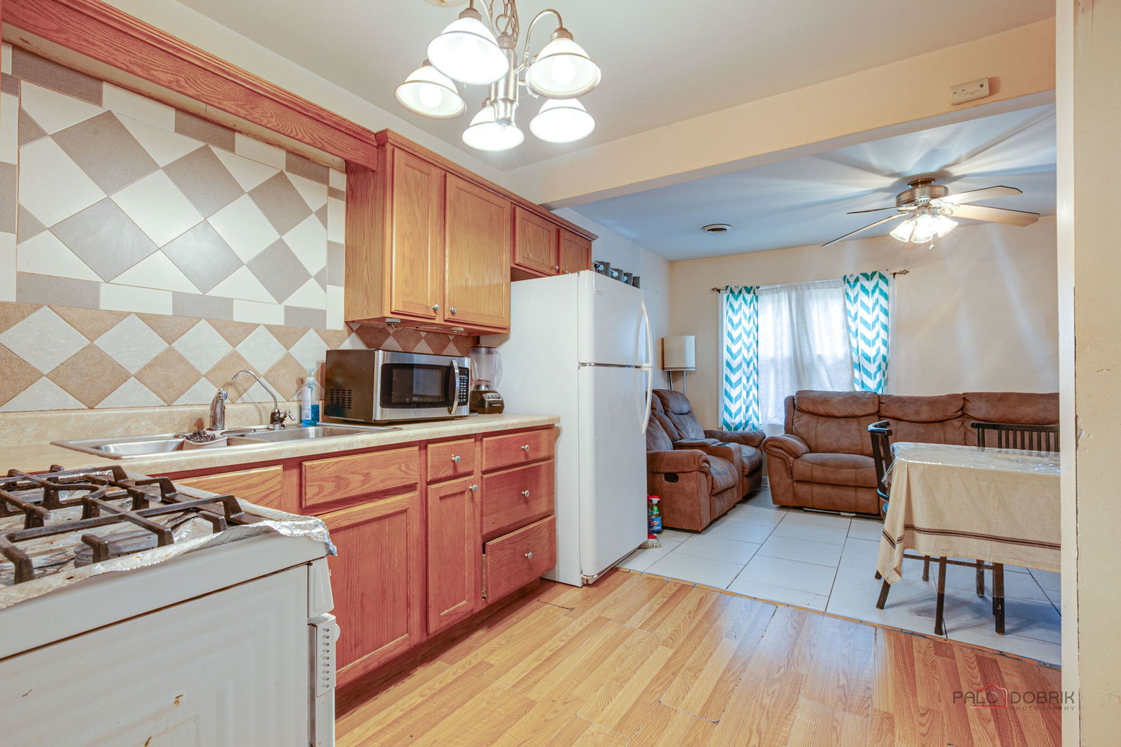 325 Fairlawn Drive, Round Lake Park, IL 60073