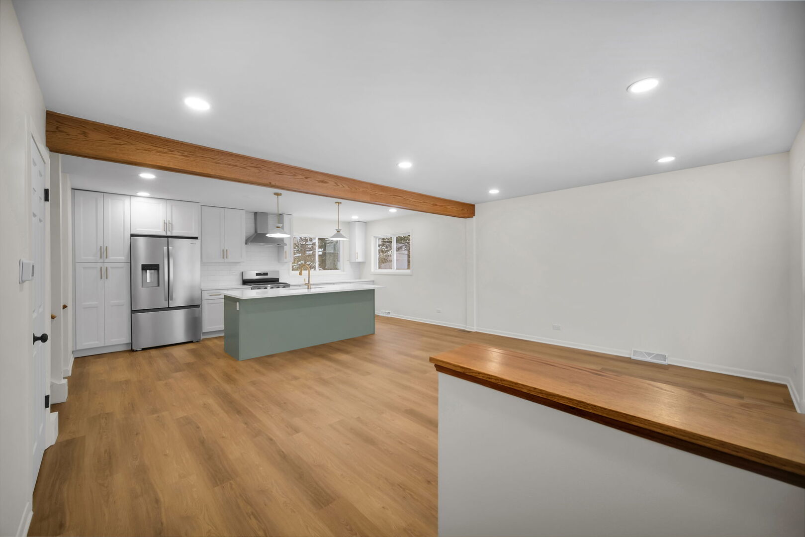 137 Julie Drive, Glenview, IL 60025