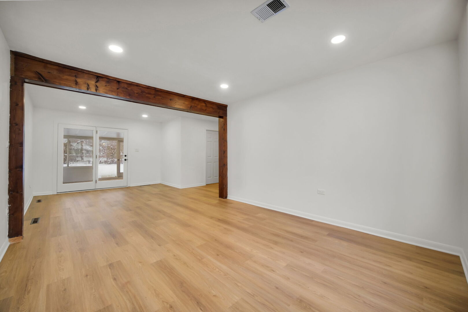 137 Julie Drive, Glenview, IL 60025