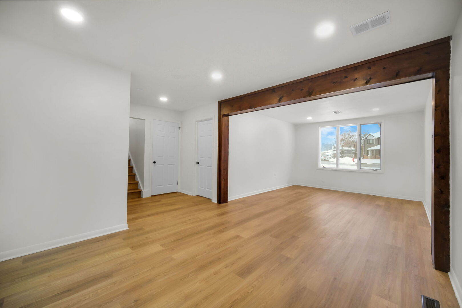 137 Julie Drive, Glenview, IL 60025